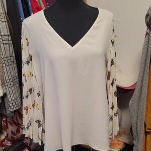 Cato White V-Neck Top with Butterfly Sleeves